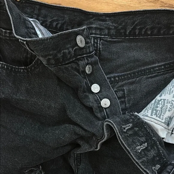 Levi's Black High-Waisted Jean Shorts with Distressed Hem - Picture 3 of 6